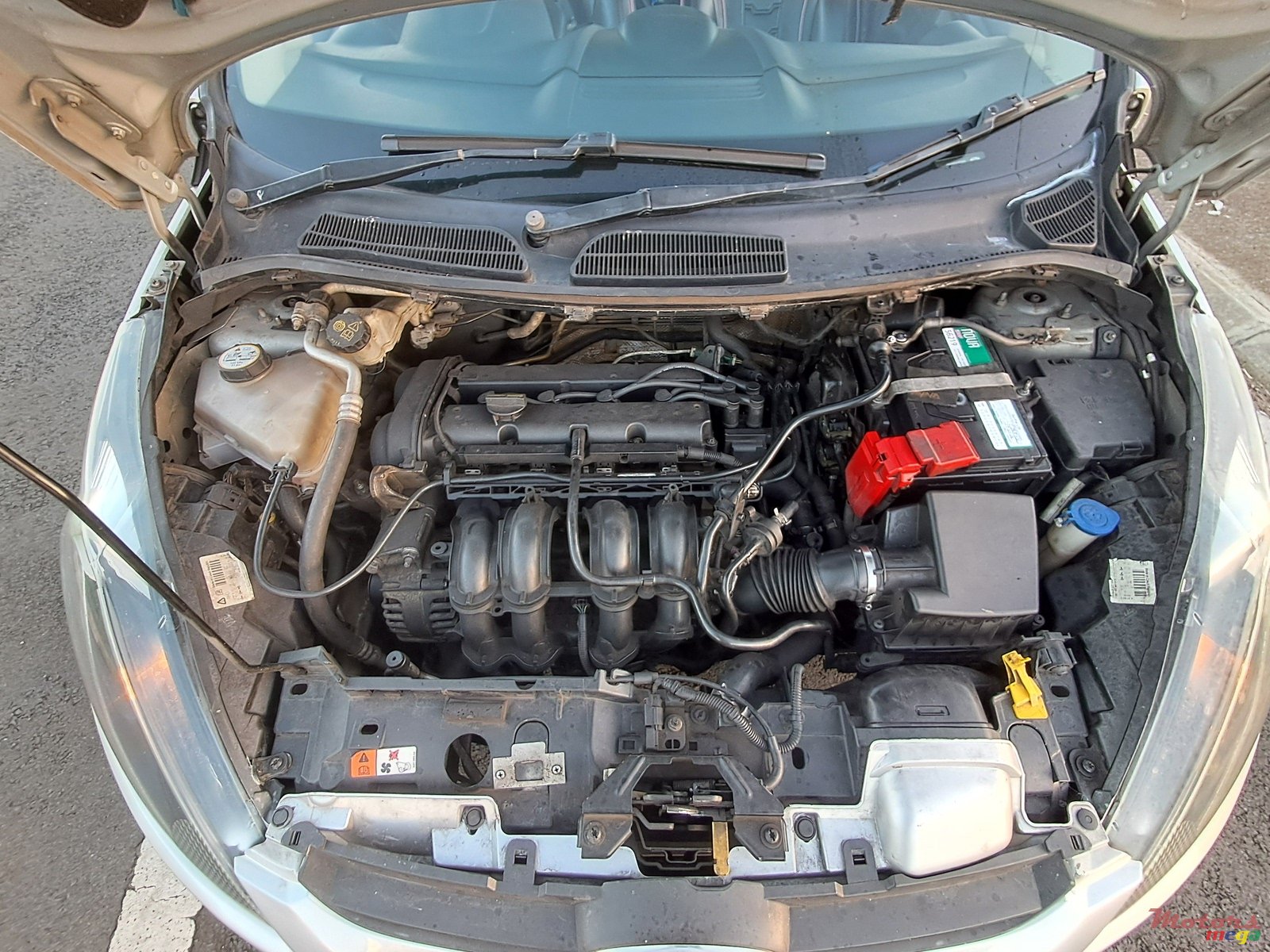 2012' Ford Fiesta photo #7