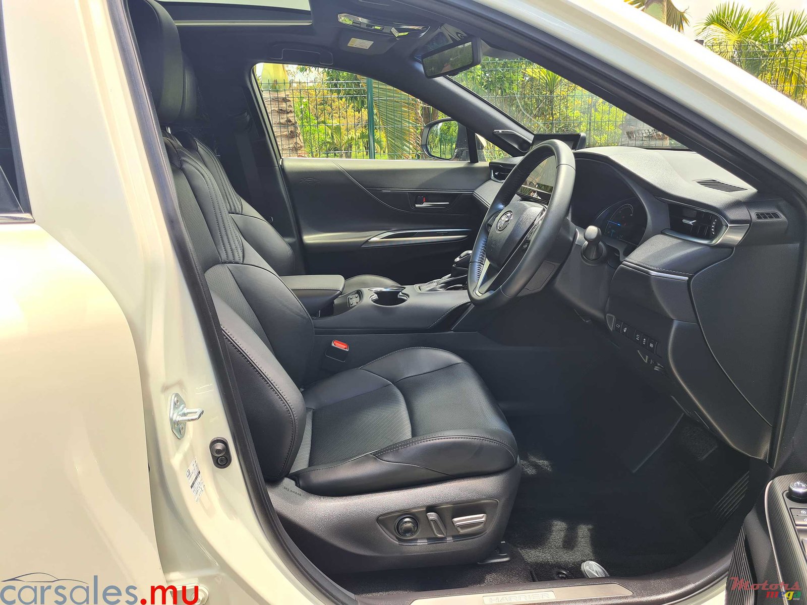 2021' Toyota Harrier Z Leather Package 2.5 Hybrid photo #5