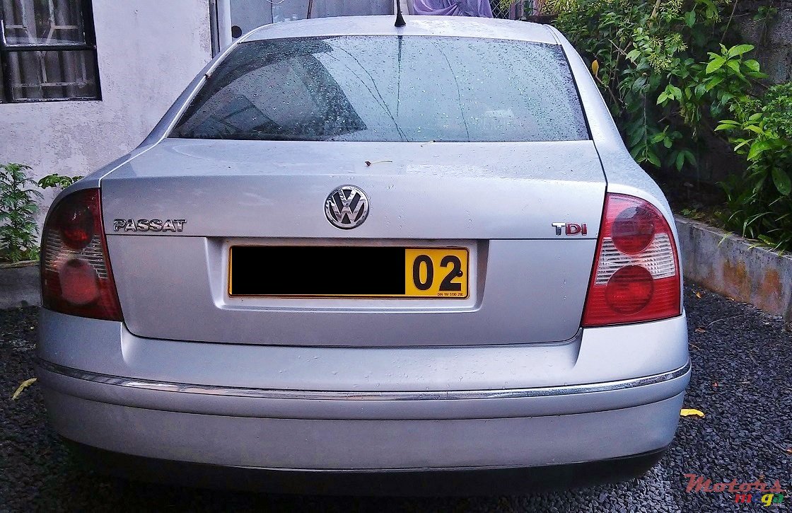 2002' Volkswagen Passat B5.5 photo #3
