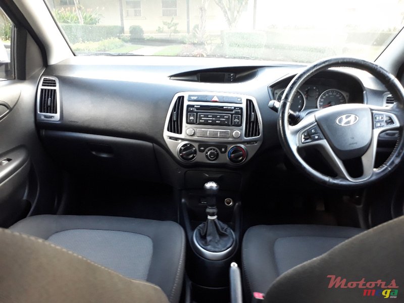 2013' Hyundai i20 Low mileage photo #5