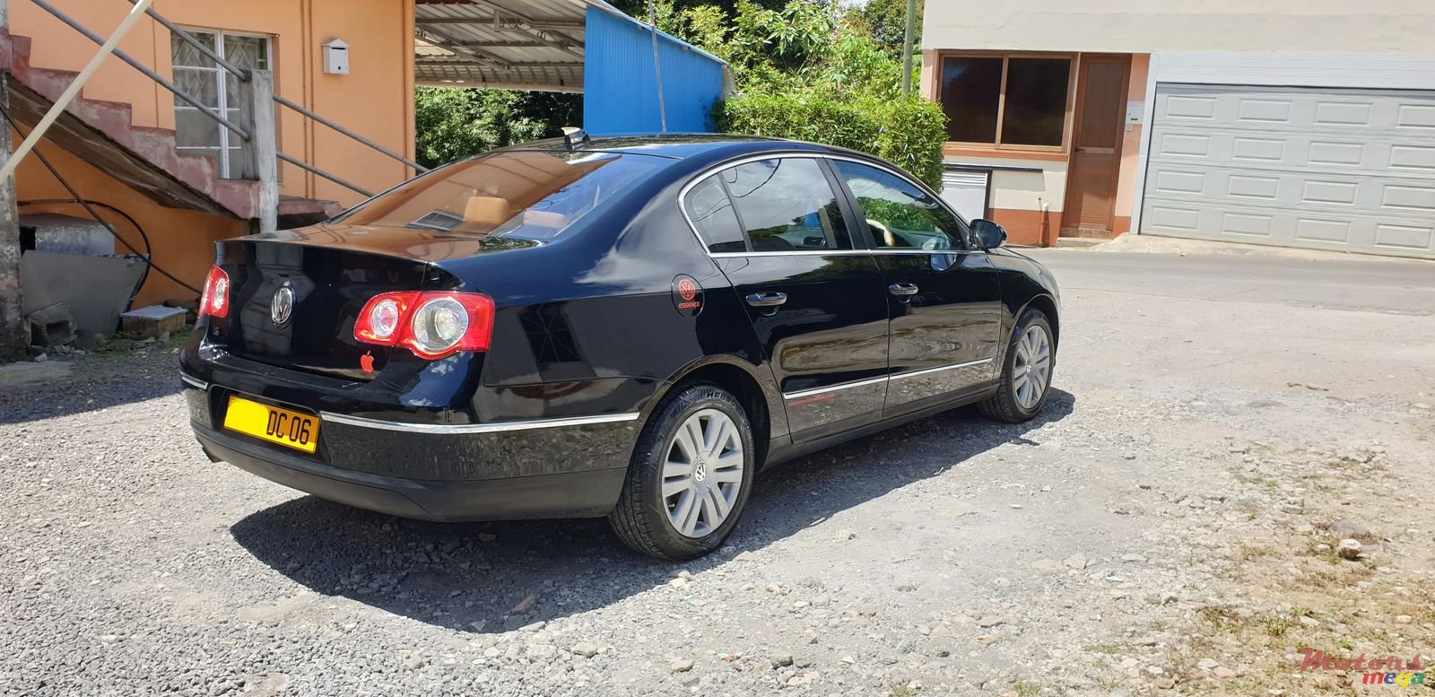 2006' Volkswagen Passat photo #3