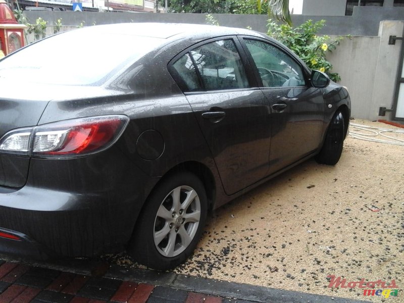 2009' Mazda 3 photo #2