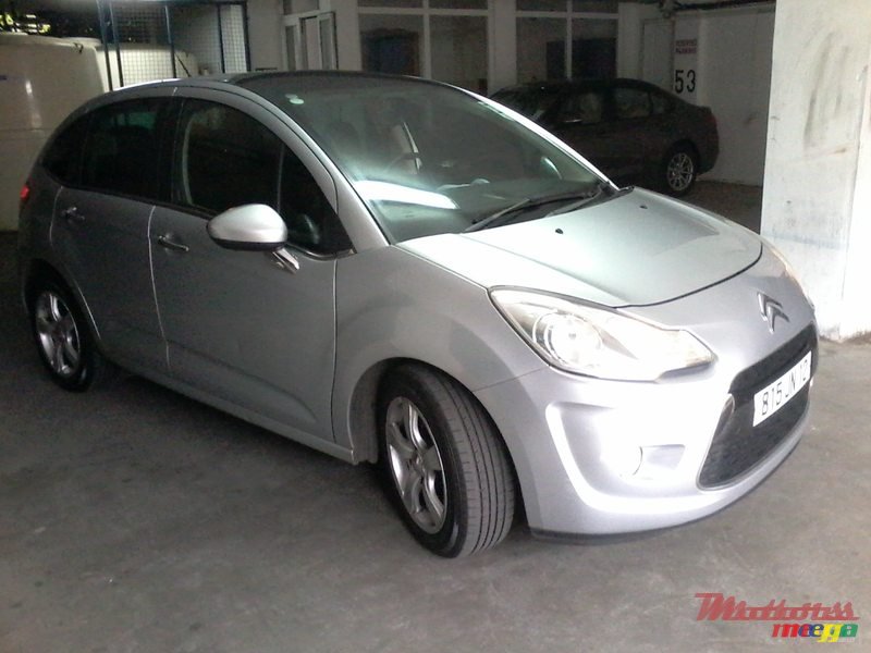 2012' Citroen C3 photo #2