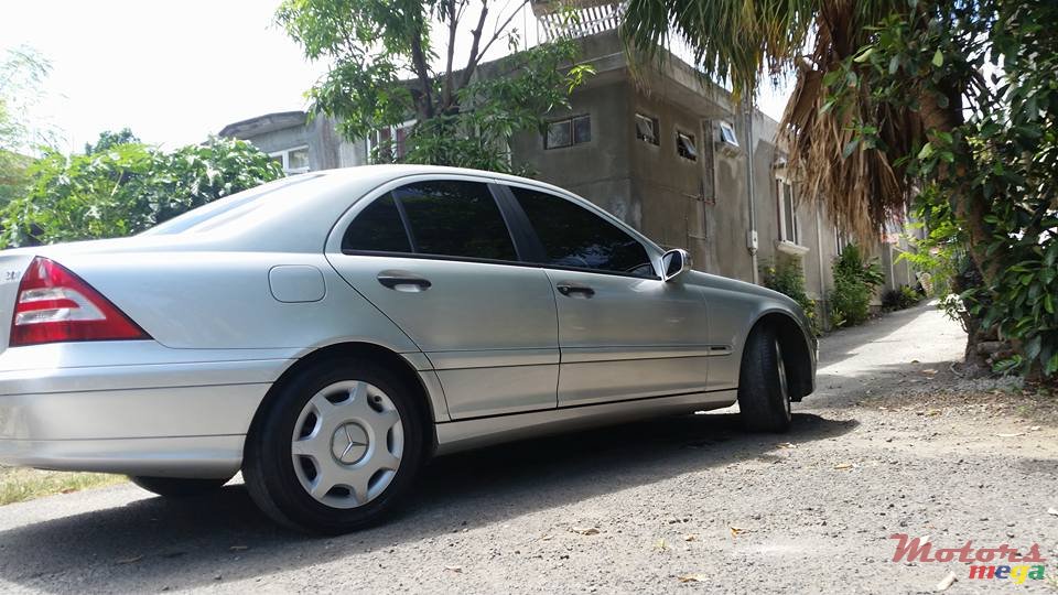 2005' Mercedes-Benz 220 Mercedes C220 CDI...URGENT! photo #1