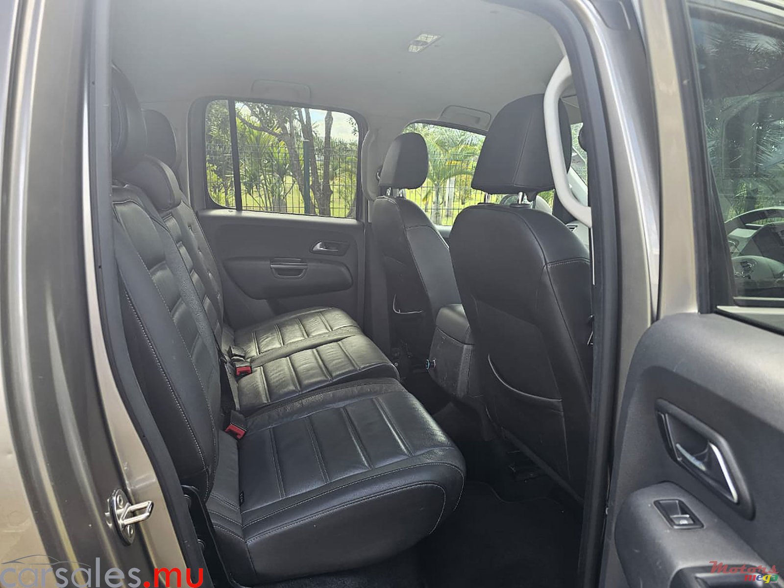 2018' Volkswagen Amarok 3.0 V6 TDI 4motion photo #5
