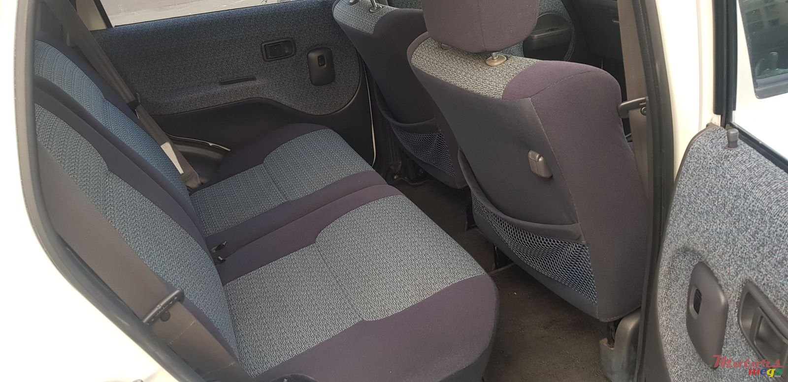 2000' Toyota Cami photo #4