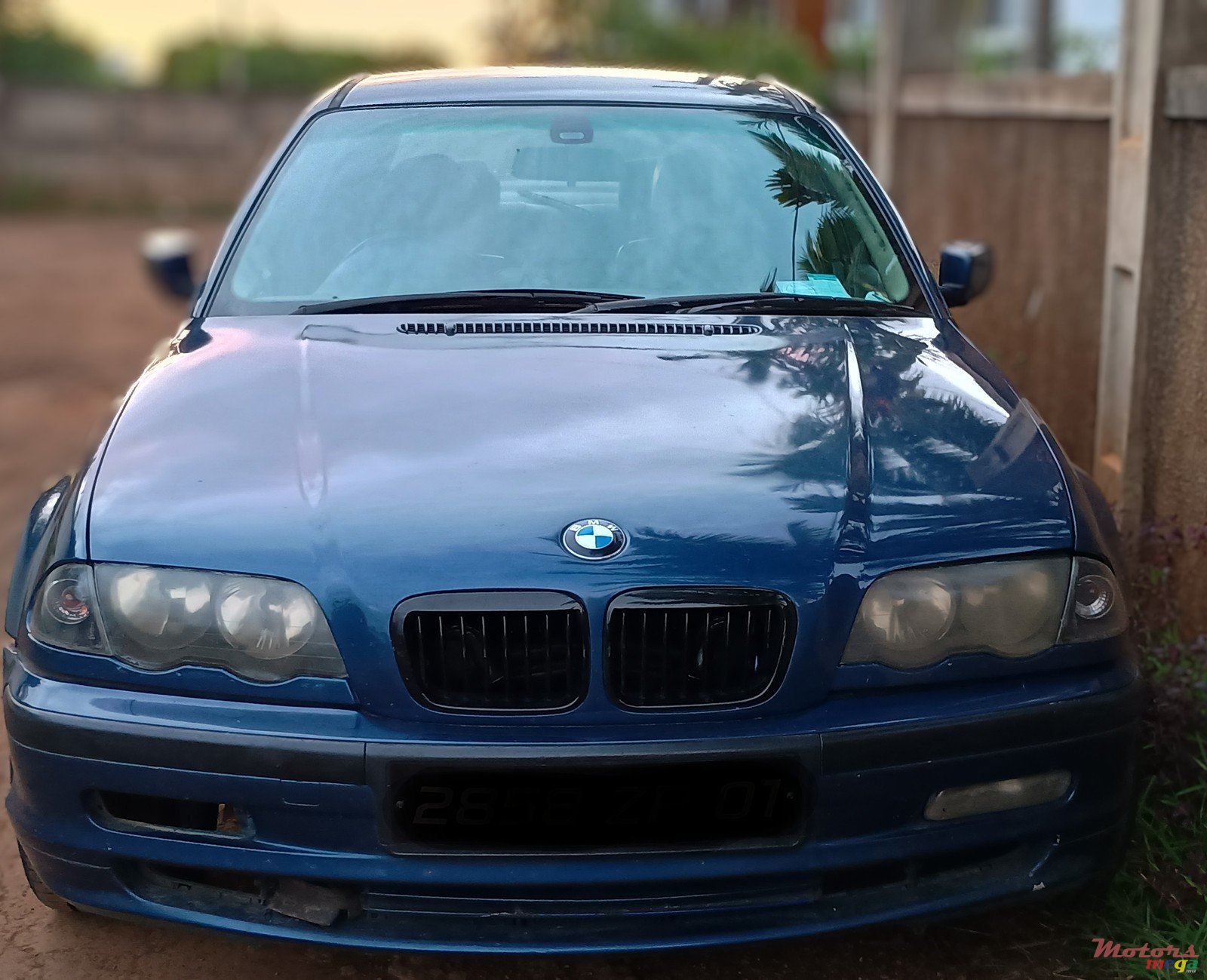 2001' BMW 3 Series Sedan photo #2