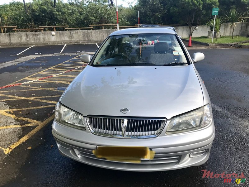 2001' Nissan Sunny photo #1