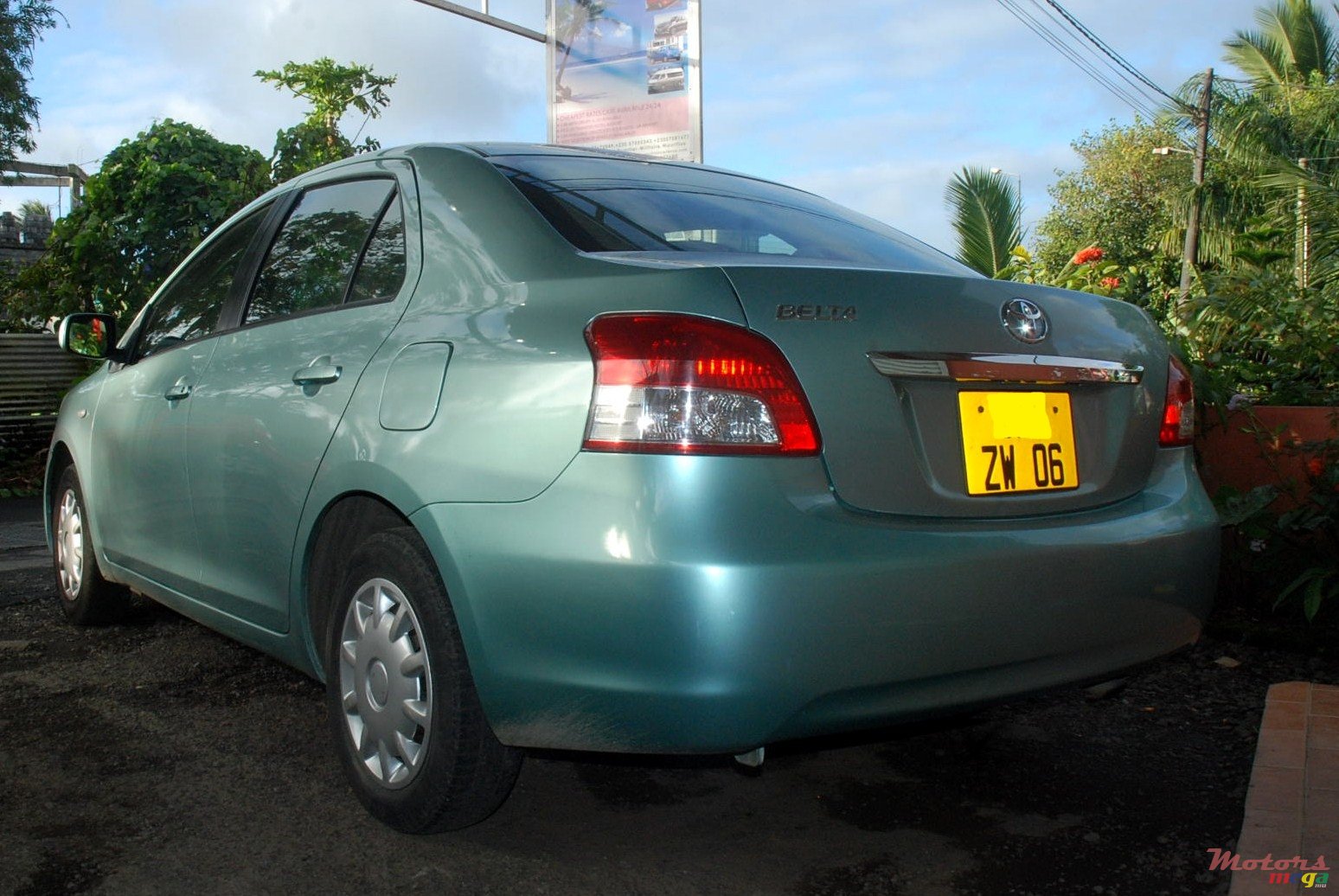 2006' Toyota Yaris photo #1