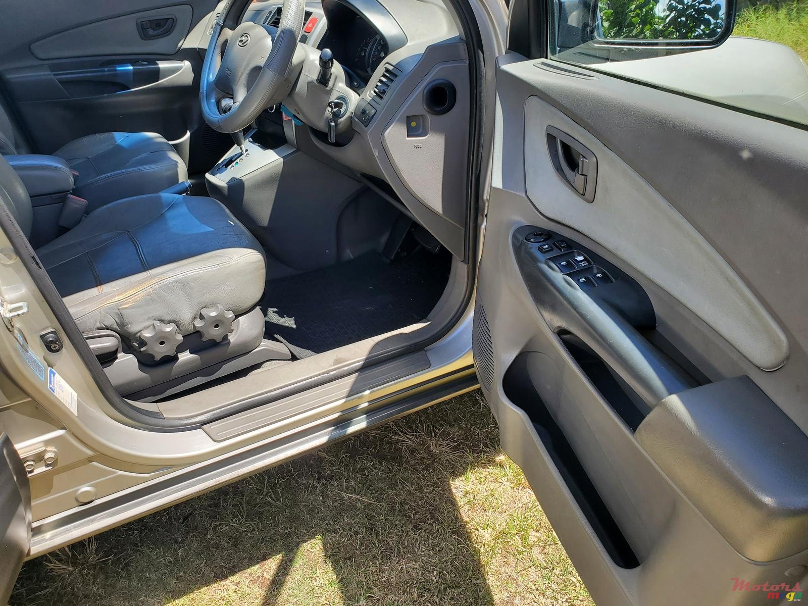 2008' Hyundai Tucson photo #7