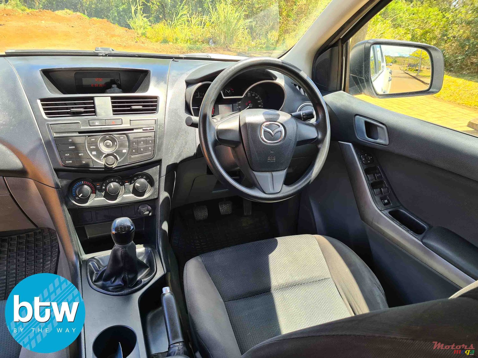 2017' Mazda BT50 photo #6