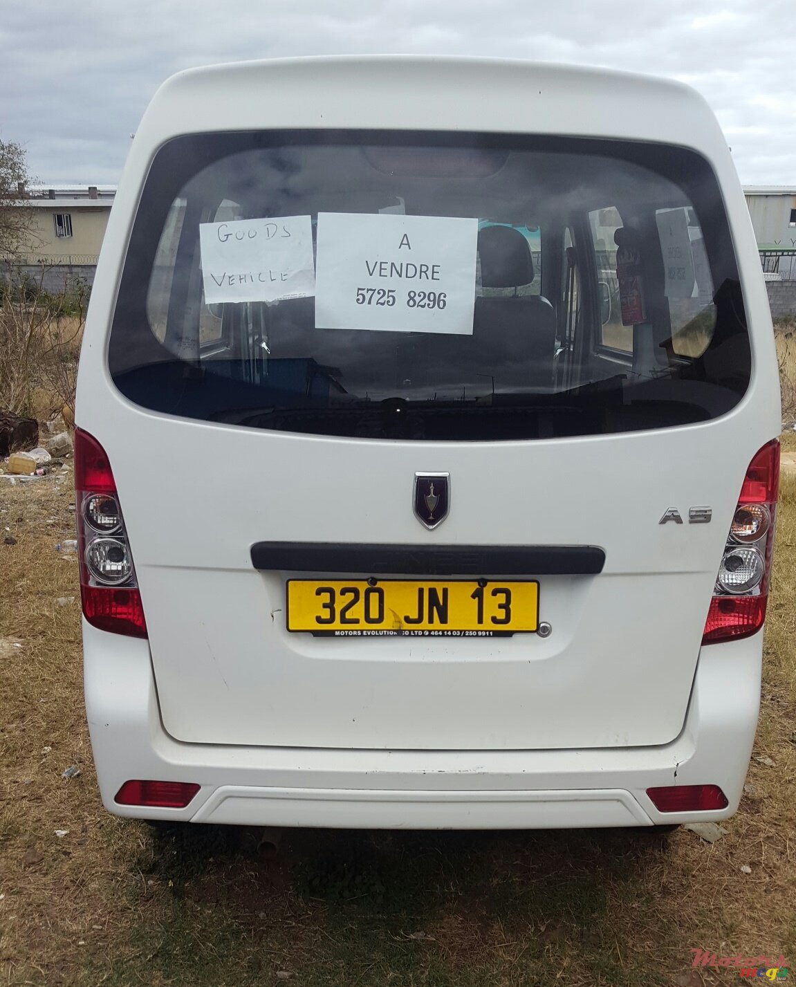 2013' Jinbei 22000 km      Goods Vehicle photo #2