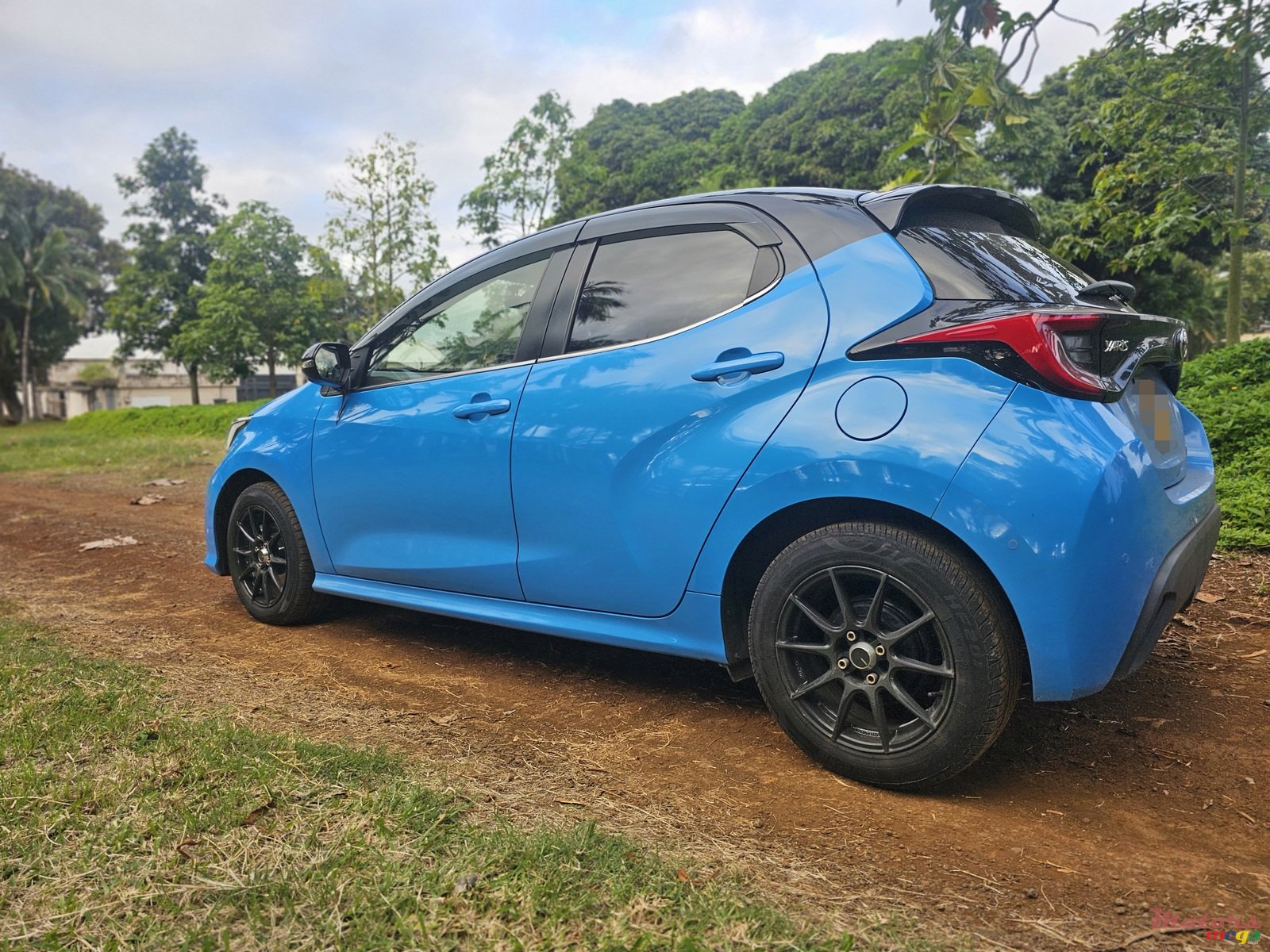 2020' Toyota Yaris photo #4