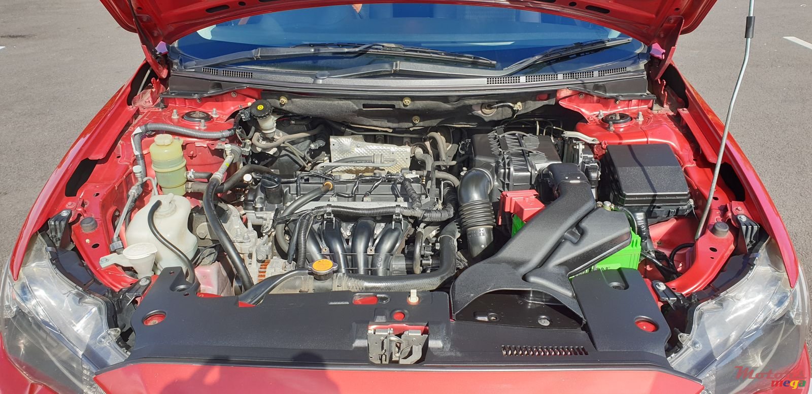 2012' Mitsubishi Lancer Ex photo #4