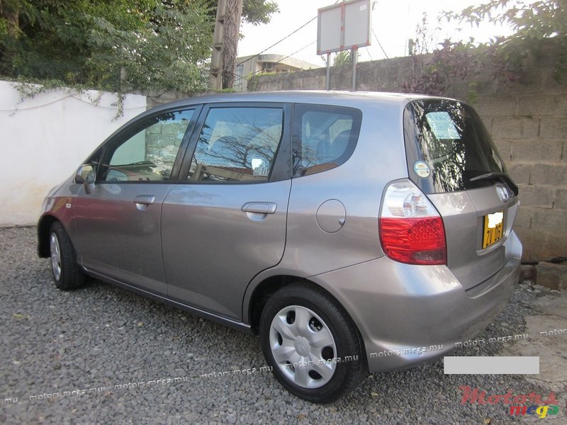 2006' Honda fit photo #4
