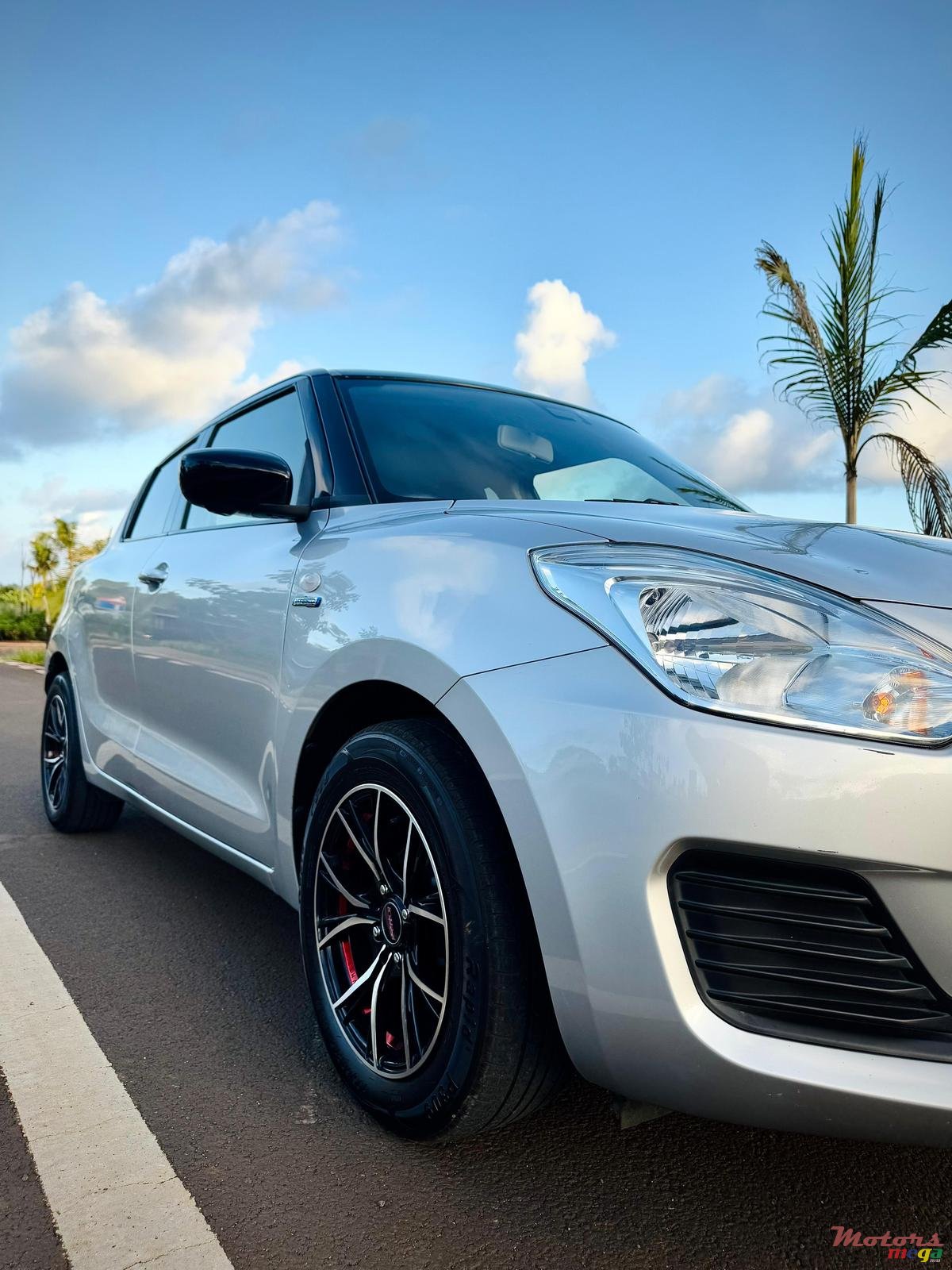 2021' Suzuki Swift Hybrid photo #4