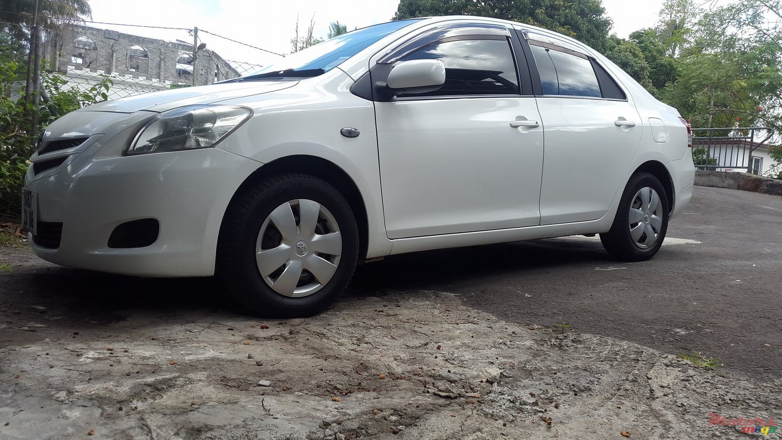 2006' Toyota belta photo #1
