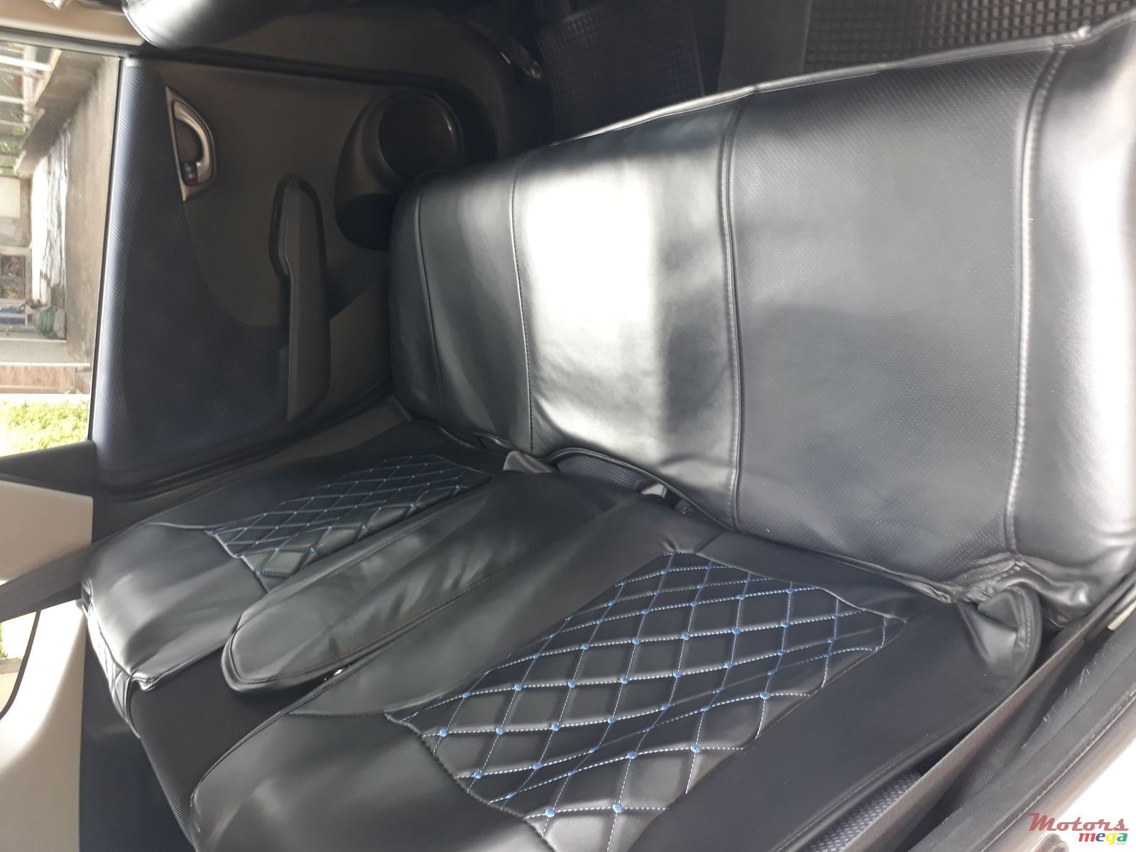 2011' Honda Fit Alloy wheel photo #6