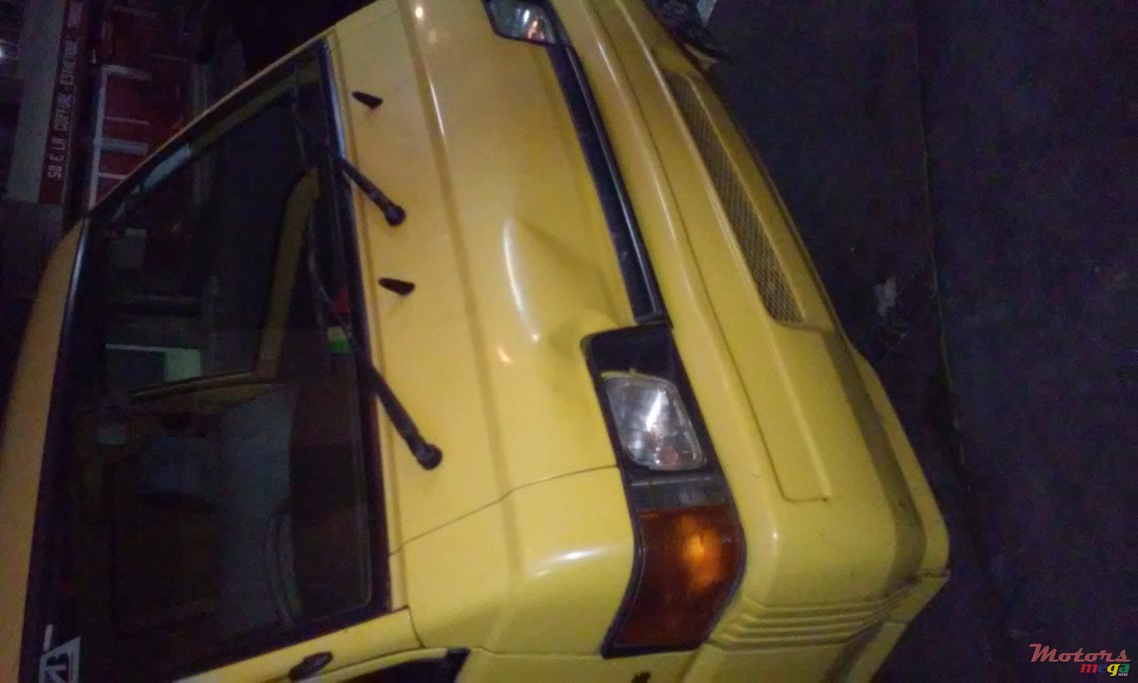 2005' Mitsubishi photo #1