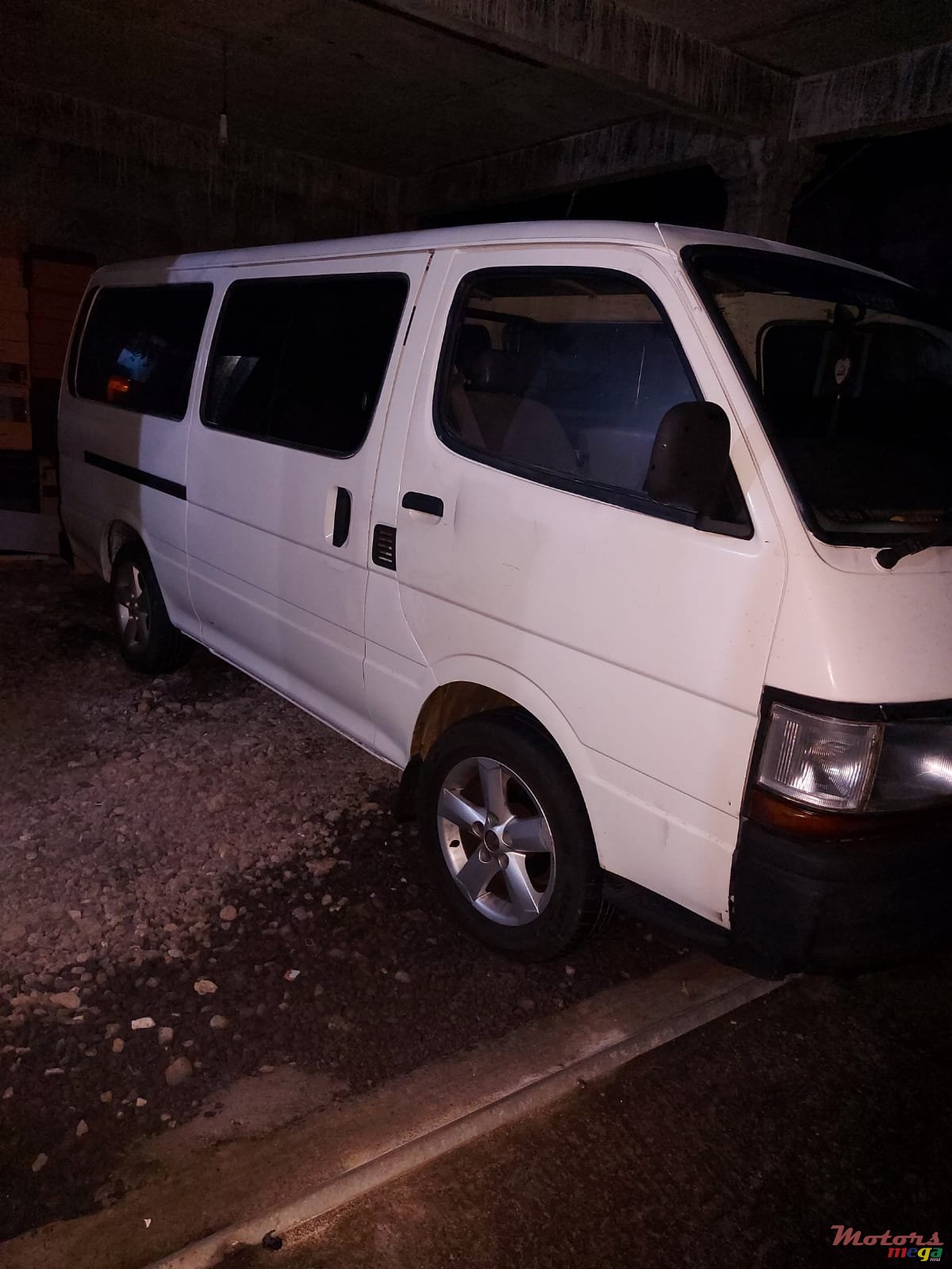 1995' Toyota HiAce photo #5