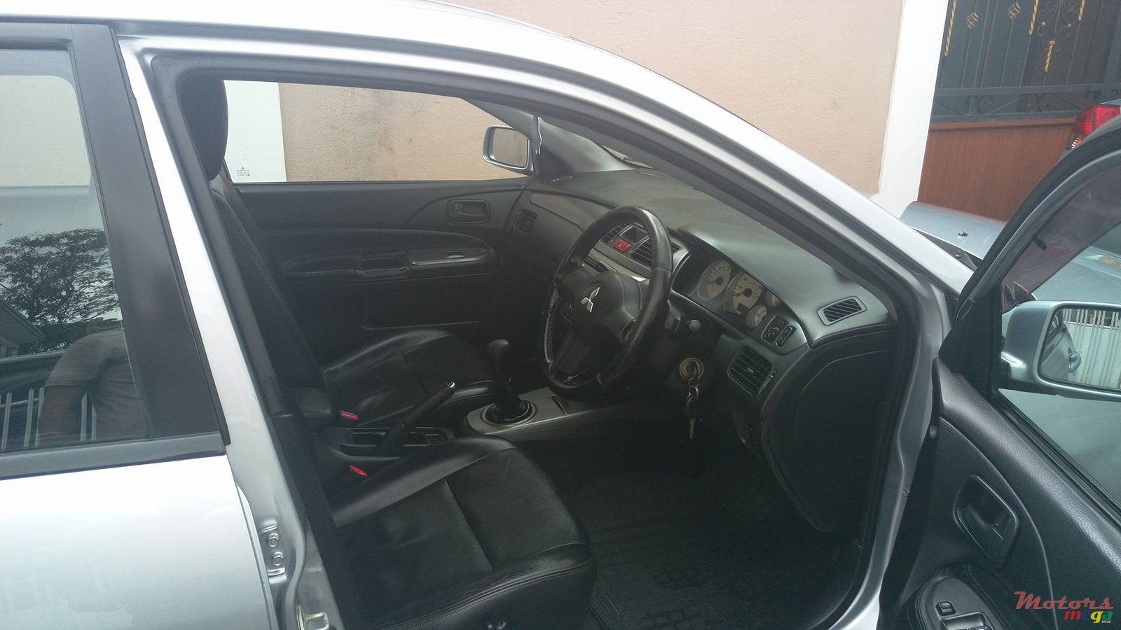 2008' Mitsubishi Lancer GLX photo #5