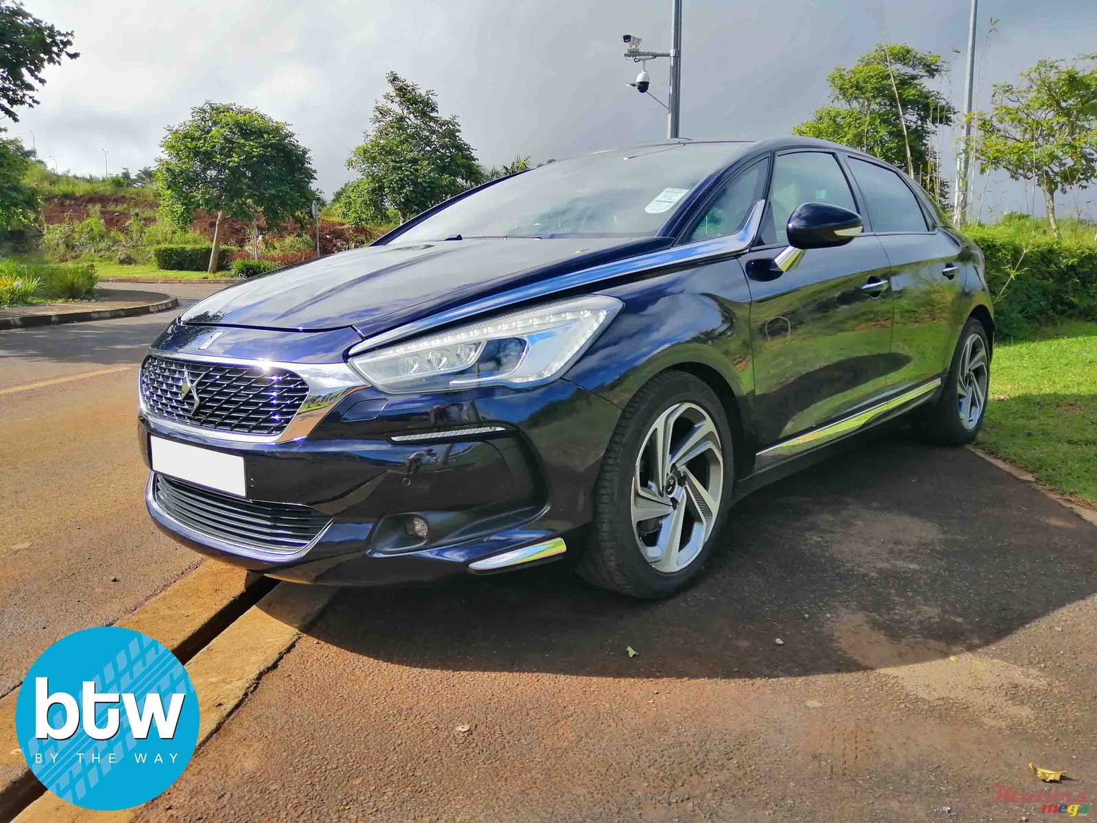 2017' Citroen DS5 photo #2