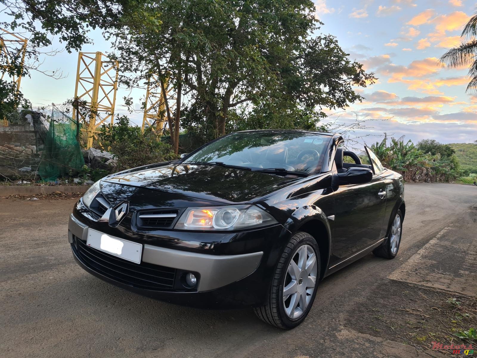2009' Renault Megane Decapotable cabriolet photo #1