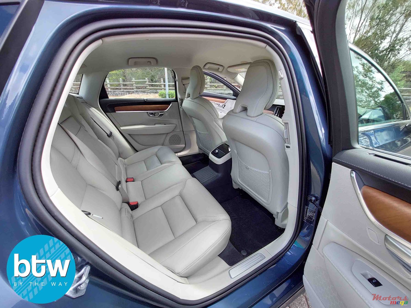 2020' Volvo S90 photo #4