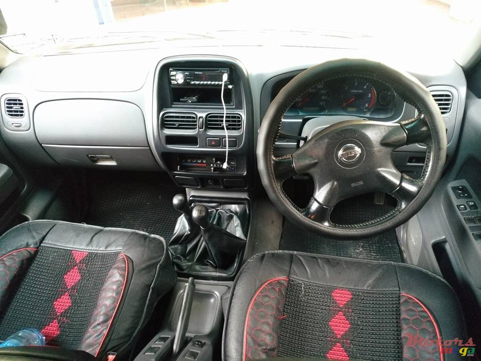 2005' Nissan Hardbody Predator photo #5