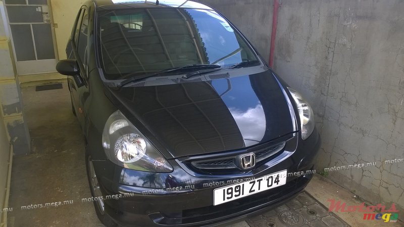 2004' Honda Jazz photo #1