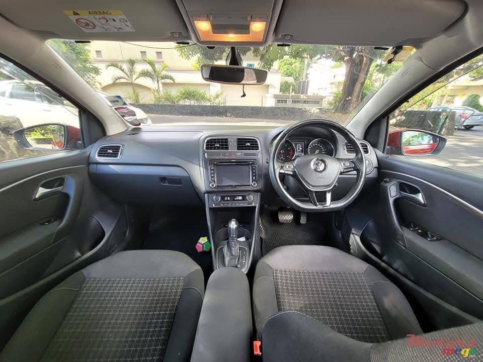 2014' Volkswagen Polo photo #6