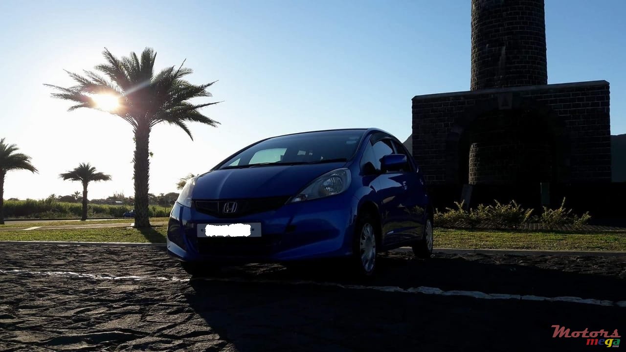 2012' Honda Fit photo #2