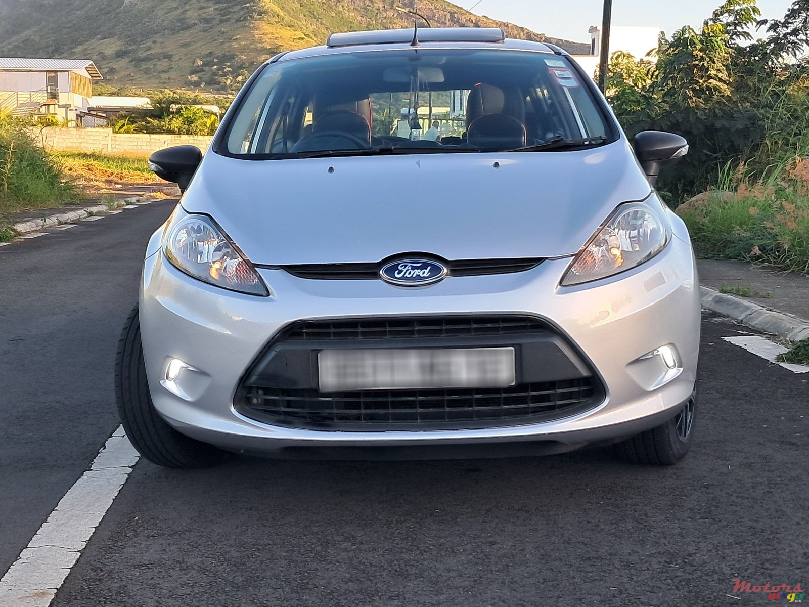 2012' Ford Fiesta photo #1