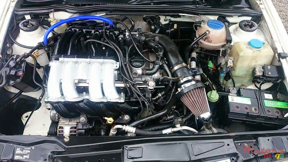 2001' Volkswagen Polo photo #4