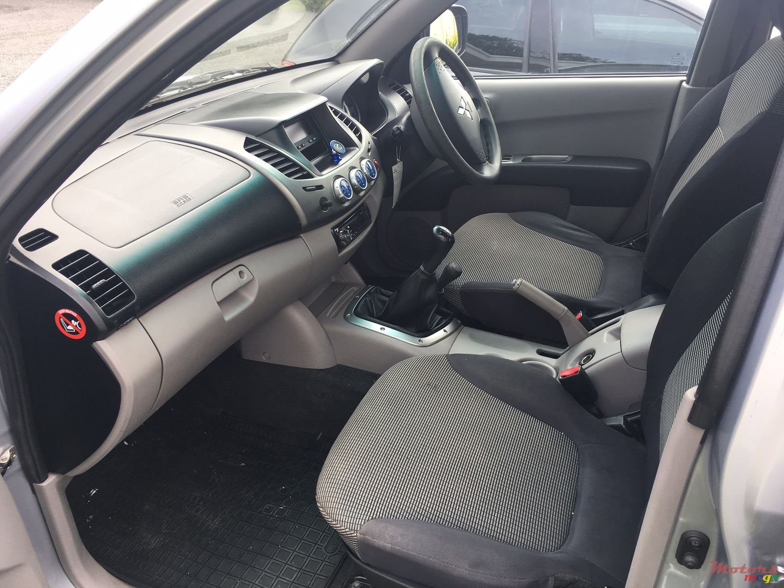 2009' Mitsubishi L 200 SPORTERO photo #3