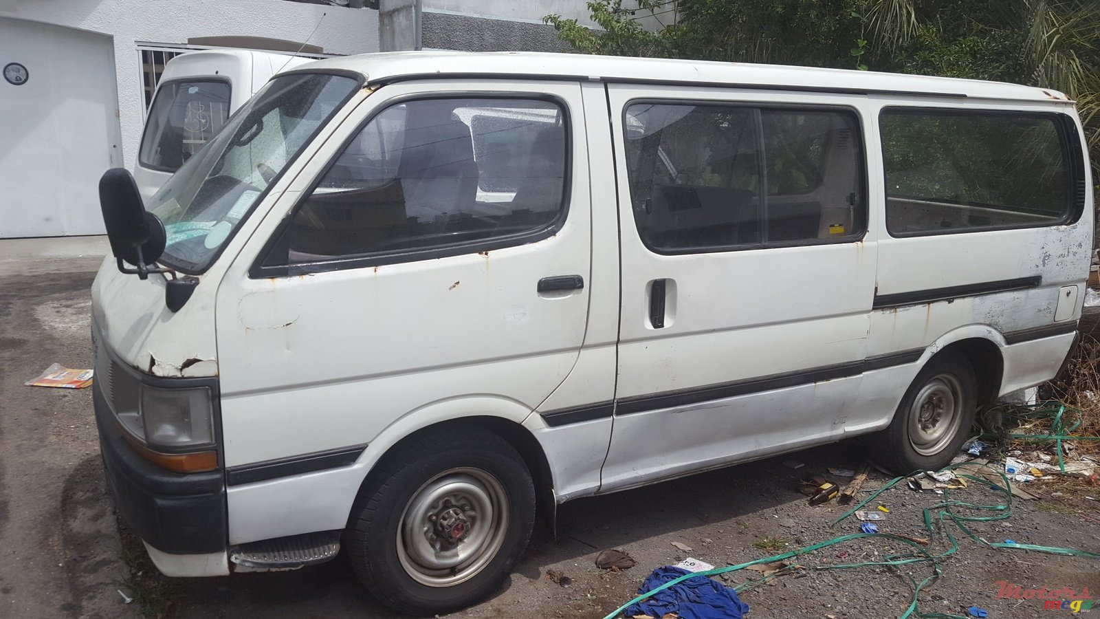 1994' Toyota HiAce photo #1
