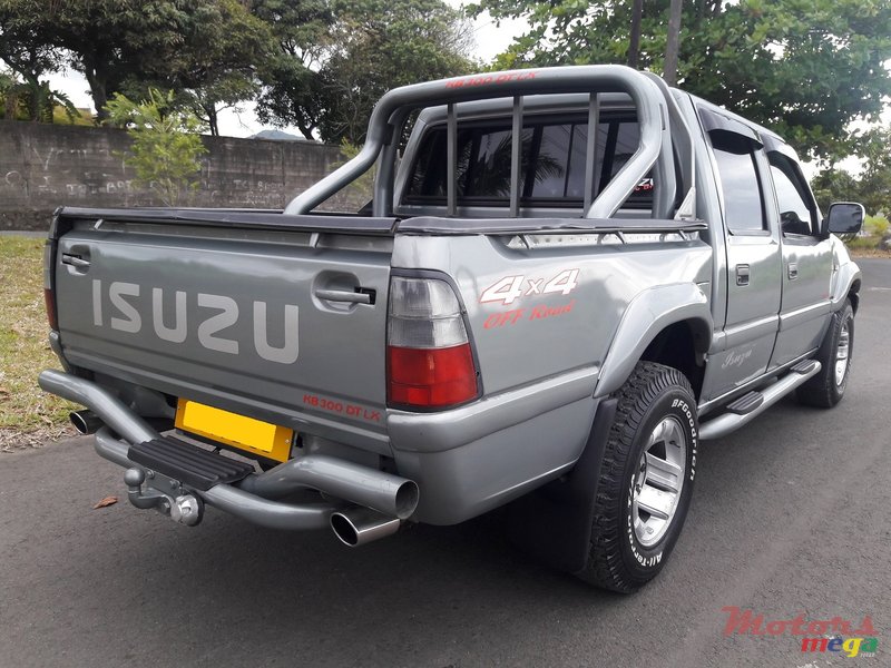 2003' Isuzu KB 300 (4x4) photo #3