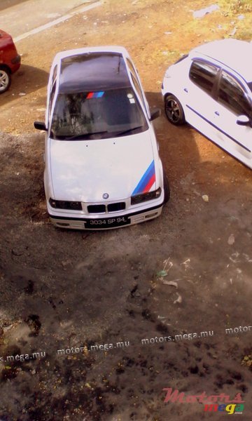 1994' BMW 3 Series Sedan photo #2