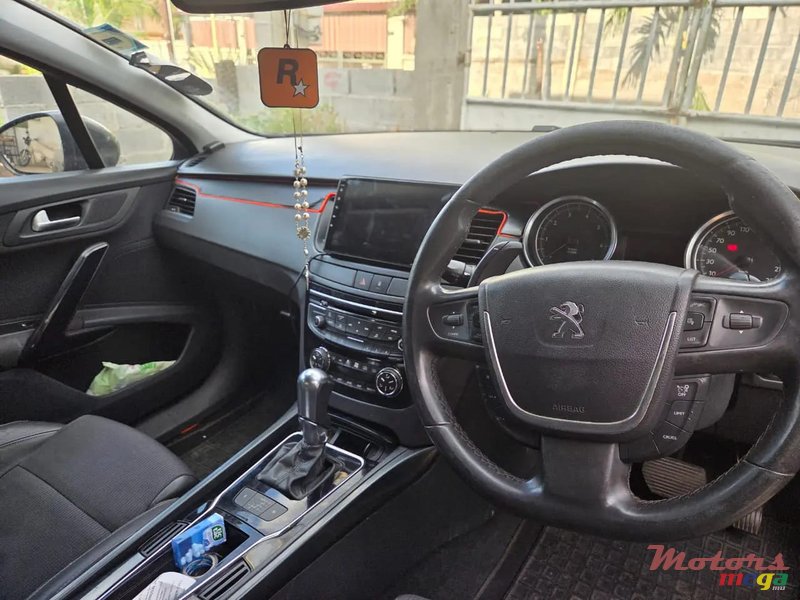 2012' Peugeot 508 photo #7