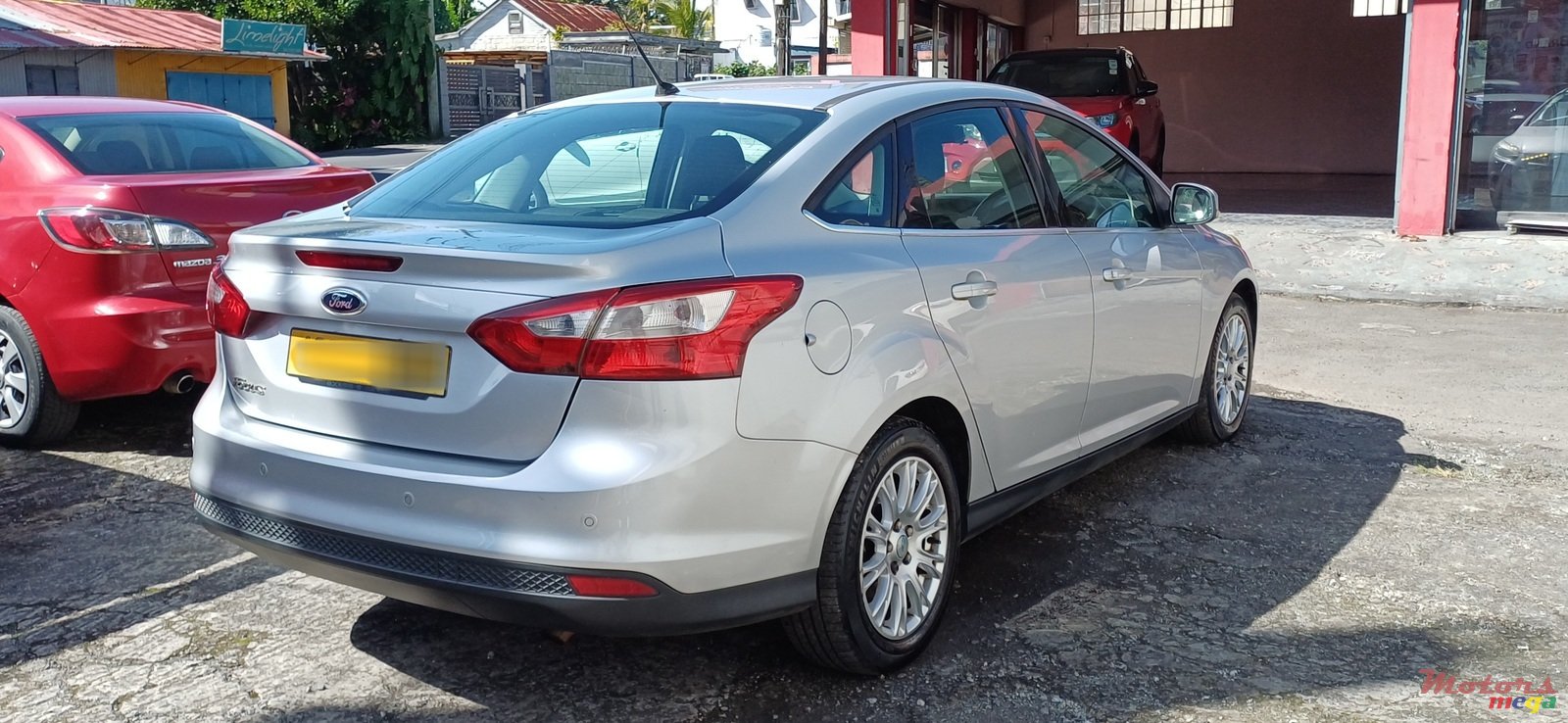 2014' Ford Focus photo #3