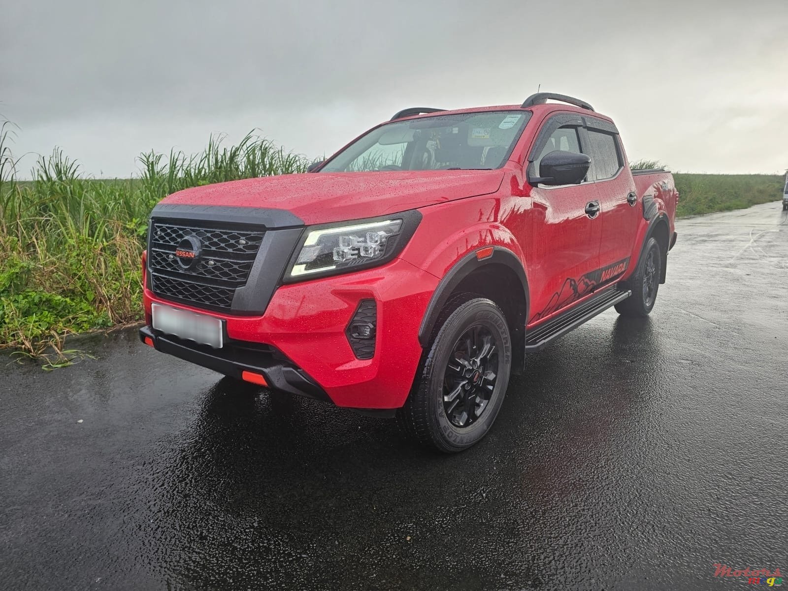 2022' Nissan Navara Pro 4X photo #3