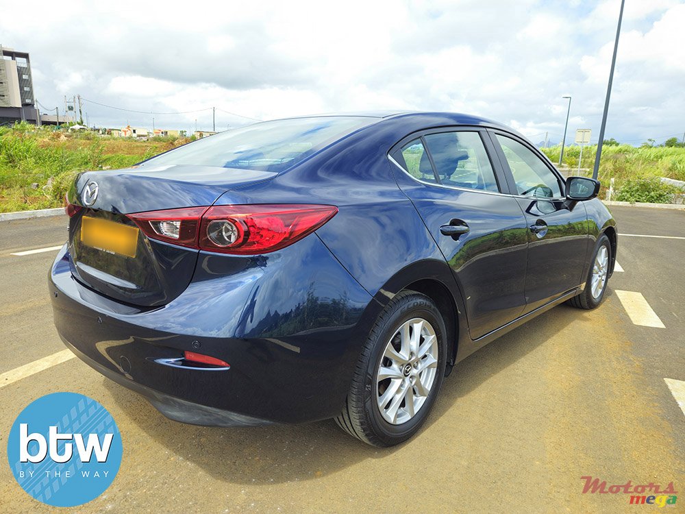 2018' Mazda 3 photo #4