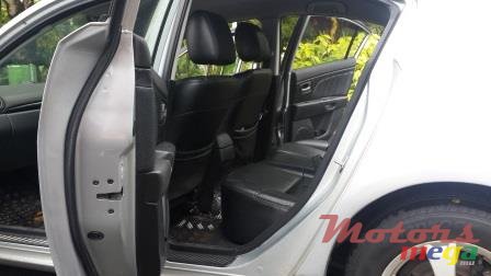 2005' Mazda Axela photo #5