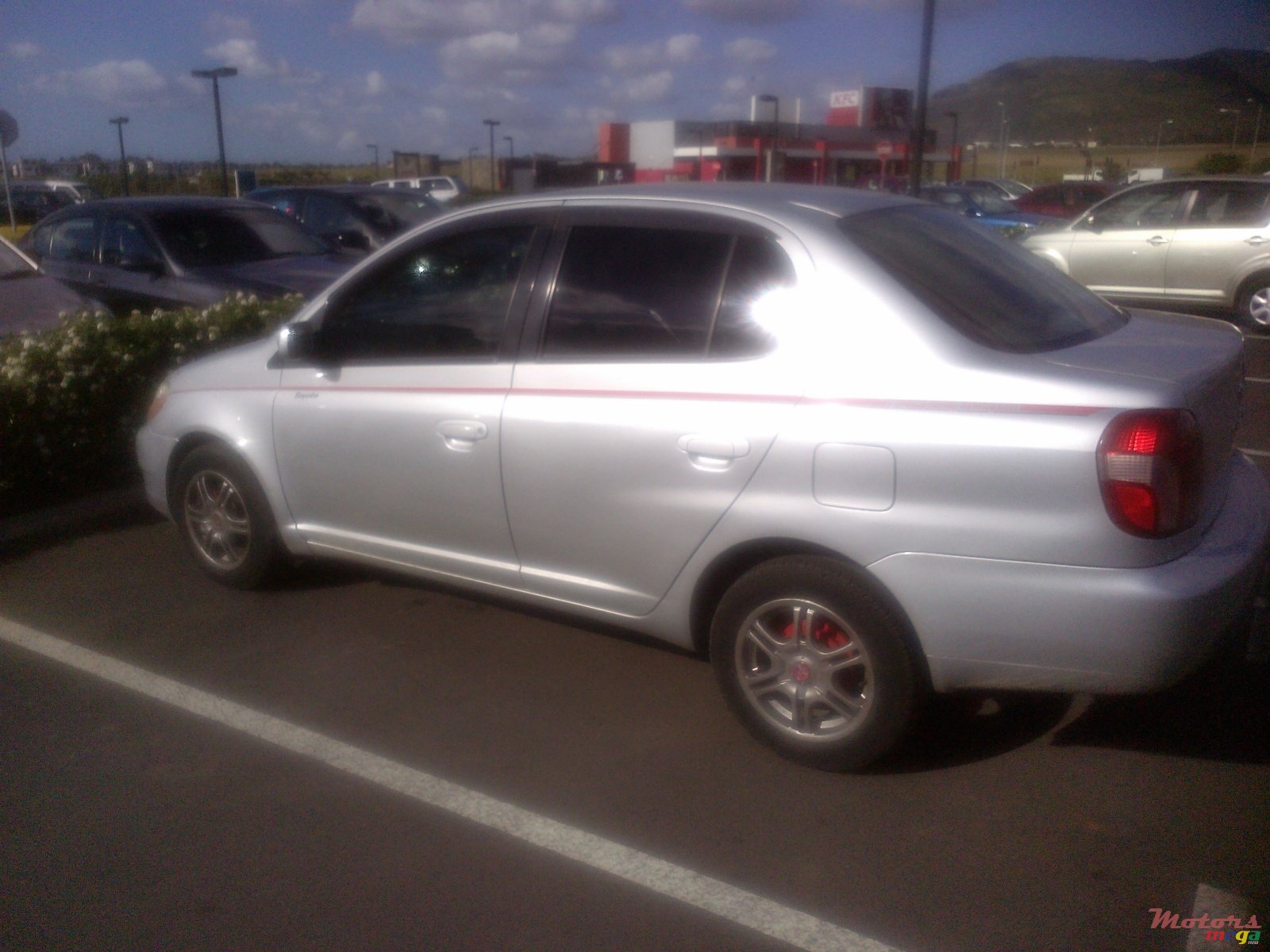 2000' Toyota photo #3