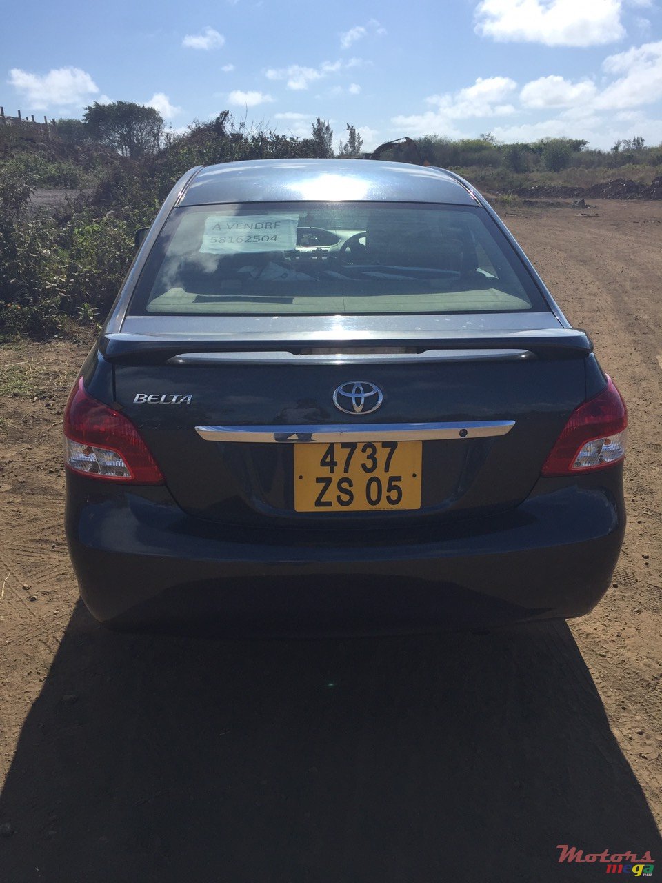 2005' Toyota Belta photo #2