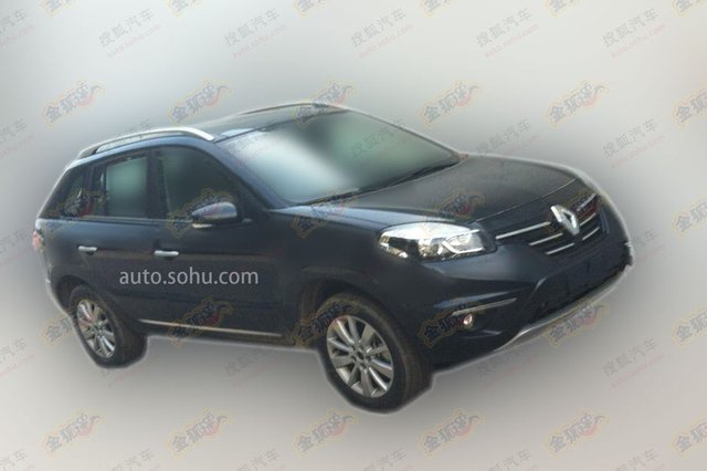 Renault Koleos Facelift Spied Undisguised in China