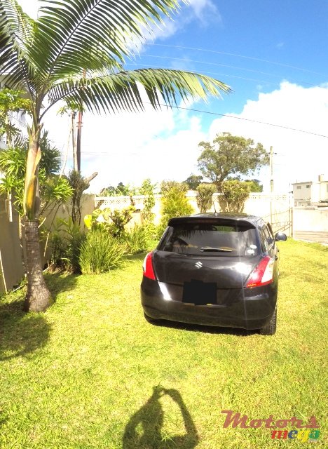 2010' Suzuki Swift Sport photo #3