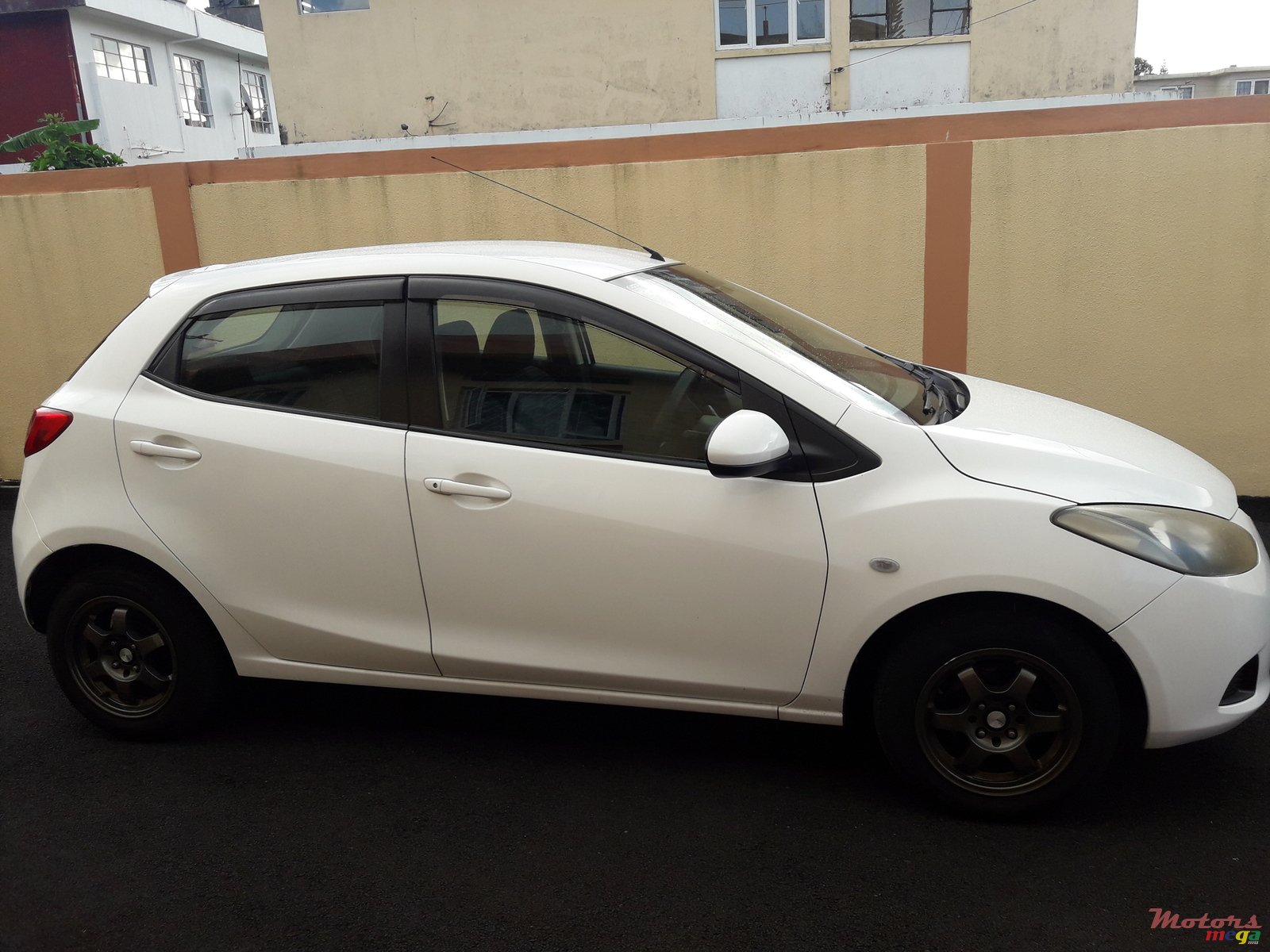 2008' Mazda Demio photo #2