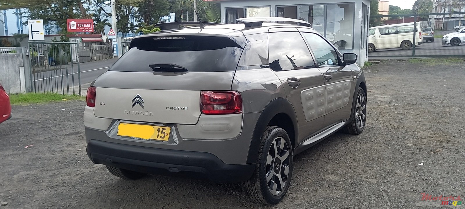 2015' Citroen C4 Cactus photo #4