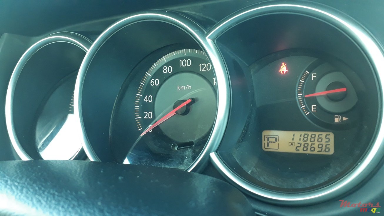 2006' Nissan Tiida Latio photo #7